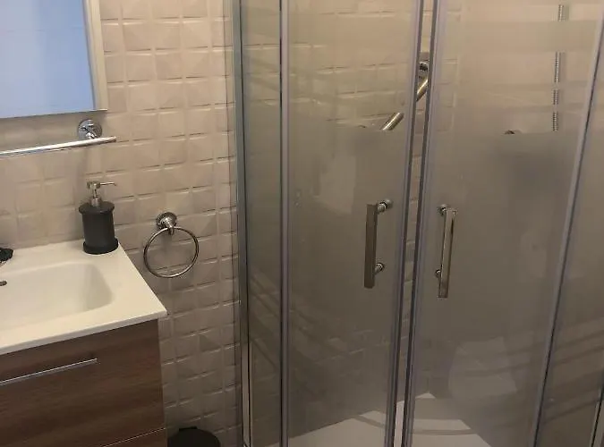 Exceptional 2 Bed A 2 Min Walk To & Close To Boliches Train Lägenhet Fuengirola