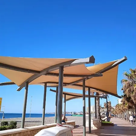 Exceptional 2 Bed A 2 Min Walk To & Close To Boliches Train * フエンヒロラ